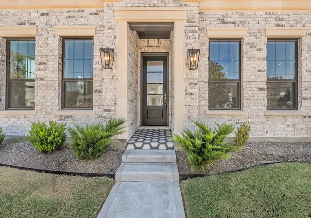 Photo 2 of Condo for sale at 305 Sunset Ln #101, Fort Worth, TX 76114 | MLS# 21325249 | Listing updated on 2026-09-14