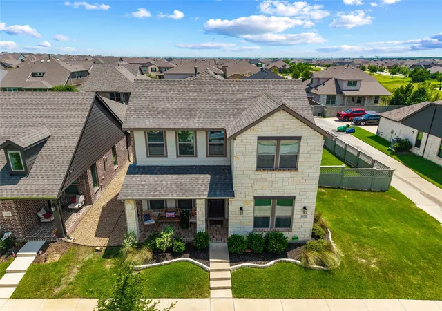 Photo 3 of Single family home for sale at 2437 Elm Pl, Justin, TX 76247 | MLS# 21316076 | Listing updated on 2026-10-04