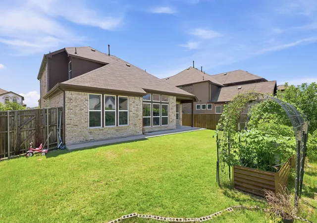 Photo 3 of Single family home for sale at 9445 Plaudit Dr, Frisco, TX 75035 | MLS# 21315356 | Listing updated on 2026-09-12