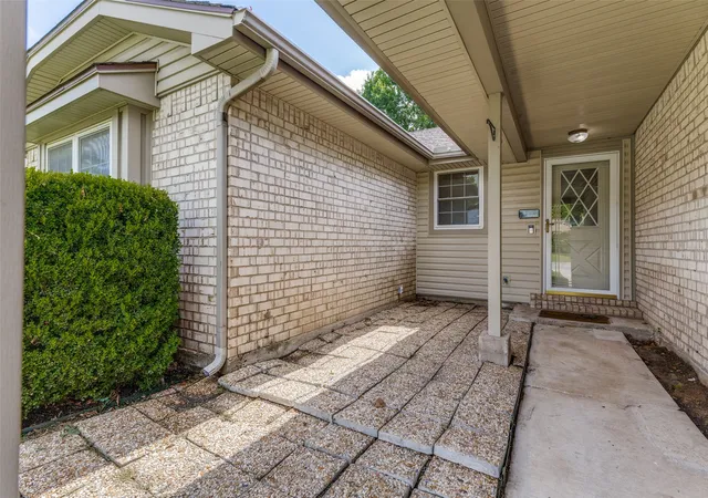 Photo 3 of Single family home for sale at 413 Goldfinch Dr, Fort Worth, TX 76108 | MLS# 21318467 | Listing updated on 2026-09-10