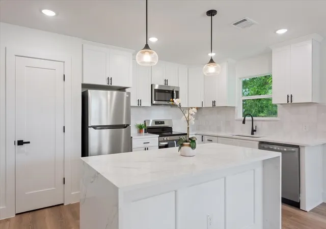 Single family home for sale at 212 W Madison St, Hillsboro, TX 76645 | MLS# 21325009