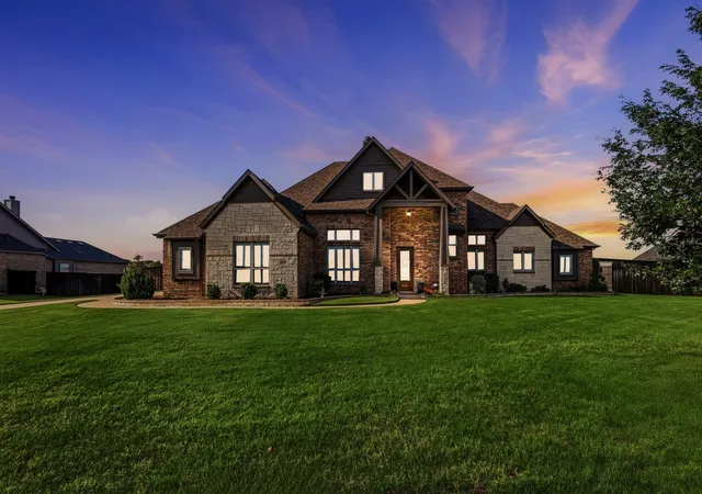 Photo 2 of Single family home for sale at 1231 Poppie Ln, Midlothian, TX 76065 | MLS# 21324428 | Listing updated on 2026-10-02