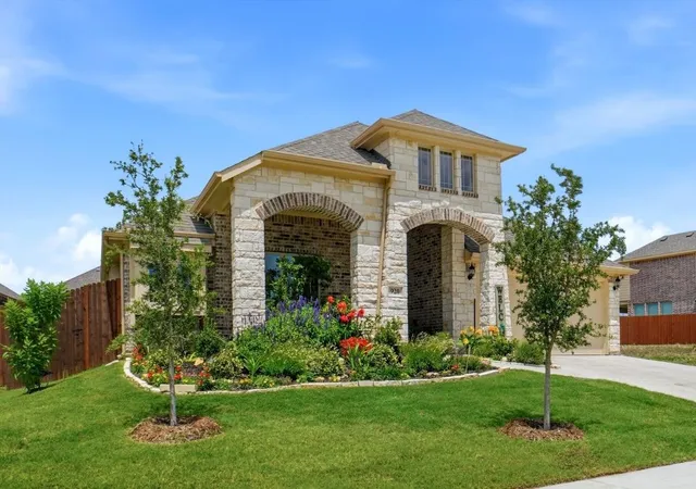 Photo 2 of Single family home for sale at 920 Cedar River Dr, Godley, TX 76044 | MLS# 21325592 | Listing updated on 2026-09-11