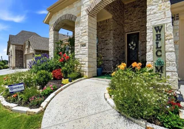 Photo 3 of Single family home for sale at 920 Cedar River Dr, Godley, TX 76044 | MLS# 21325592 | Listing updated on 2026-09-11