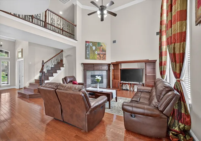 Photo 3 of Single family home for sale at 1521 Shepherd Ln, Carrollton, TX 75007 | MLS# 21325488 | Listing updated on 2026-09-12