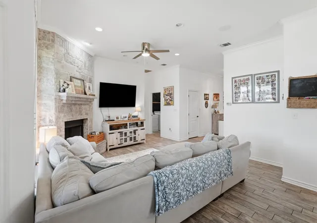 Photo 1 of Single family home for sale at 2837 County Road 301, Glen Rose, TX 76043 | MLS# 21325460 | Listing updated on 2026-09-14
