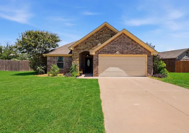 Photo 3 of Single family home for sale at 2837 County Road 301, Glen Rose, TX 76043 | MLS# 21325460 | Listing updated on 2026-09-14