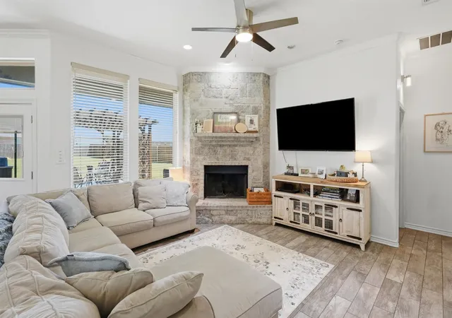 Photo 3 of Single family home for sale at 2837 County Road 301, Glen Rose, TX 76043 | MLS# 21325460 | Listing updated on 2026-09-14
