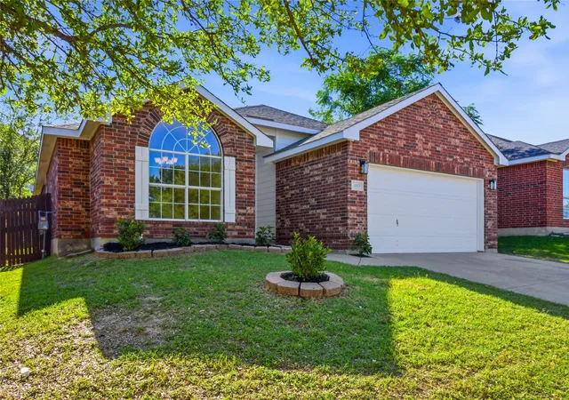 Photo 2 of Single family home for sale at 4817 Barnhill Ln, Fort Worth, TX 76135 | MLS# 21325628 | Listing updated on 2026-09-15
