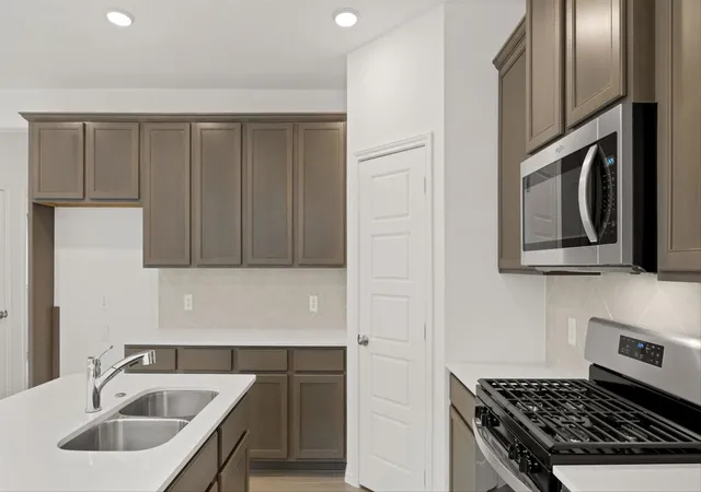 Photo 3 of Single family home for sale at 1716 Rufian Dr, Aubrey, TX 76227 | MLS# 21325630 | Listing updated on 2026-09-11