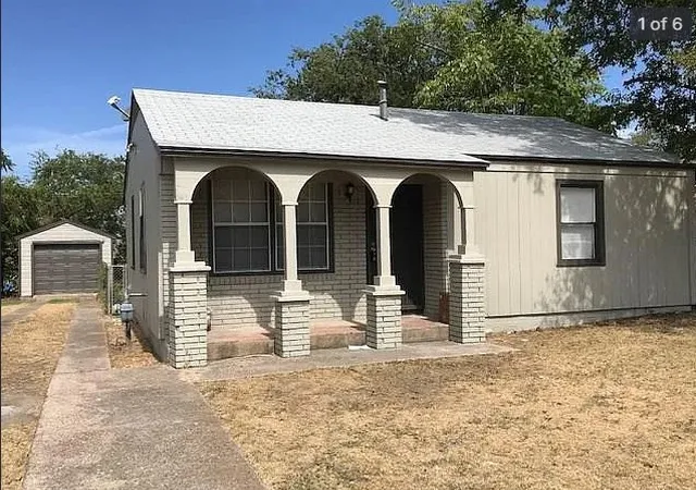 Photo 1 of Sale Pending at 2417 Lowriemore Ln, Fort Worth, TX 76105 | MLS# 21325638 | Listing updated on 2026-09-13