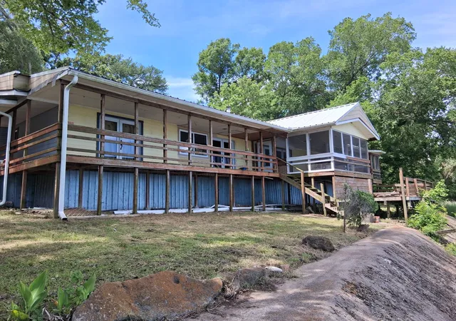 Photo 4 of Sale Pending at 346 Lcr Redbud A, Mexia, TX 76667 | MLS# 21325501 | Listing updated on 2026-09-30