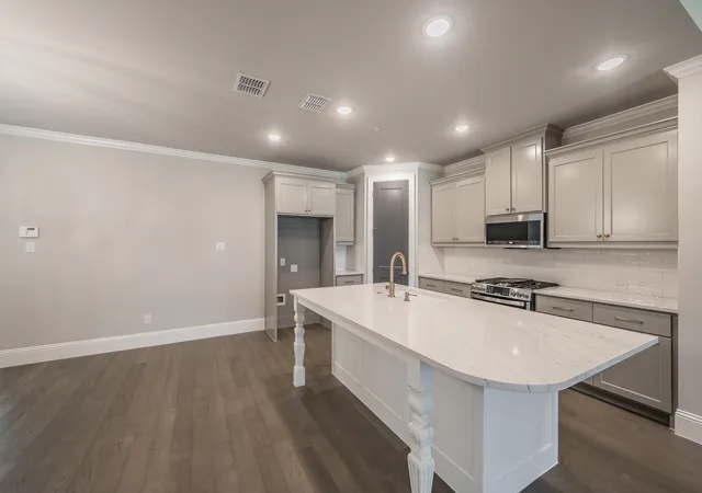 Photo 4 of Condo for sale at 305 Sunset Ln #102, Fort Worth, TX 76114 | MLS# 21325091 | Listing updated on 2026-09-13