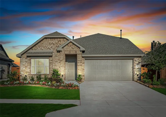 Photo 2 of Sale Pending at 10624 Moss Cove Dr, Crowley, TX 76036 | MLS# 21324889 | Listing updated on 2026-09-09