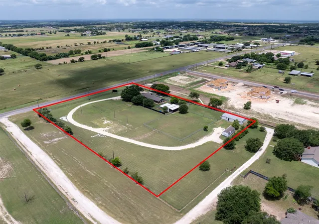 Photo 1 of Single family home for sale at 5327 Old Lorena Rd, Lorena, TX 76655 | MLS# 21318855 | Listing updated on 2026-09-08