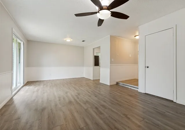 Photo 2 of Single family home for sale at 1130 Larkspur Dr, Richardson, TX 75081 | MLS# 21325704 | Listing updated on 2026-10-01