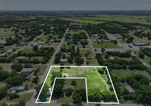 Photo 2 of Sale Pending at 910 Quintard, Morgan, TX 76671 | MLS# 21325738 | Listing updated on 2026-07-31