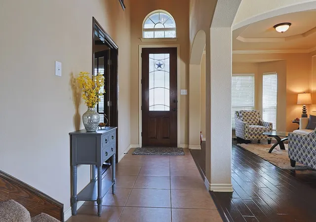 Photo 2 of Single family home for sale at 11673 Gatesville Dr, Frisco, TX 75035 | MLS# 21325903 | Listing updated on 2026-09-13