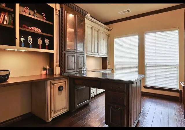 Photo 3 of Single family home for sale at 11673 Gatesville Dr, Frisco, TX 75035 | MLS# 21325903 | Listing updated on 2026-09-13