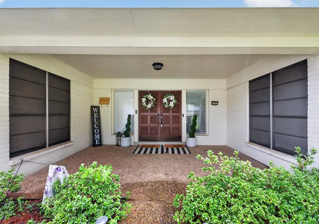Photo 4 of Single family home for sale at 2503 Parham Dr, Shreveport, LA 71109 | MLS# 21325779 | Listing updated on 2026-09-08