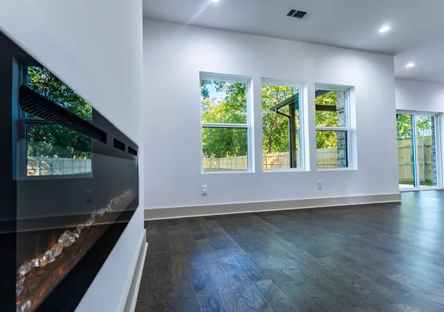 Photo 4 of Single family home for sale at 817 Plum St, Graham, TX 76450 | MLS# 21271309 | Listing updated on 2026-08-31
