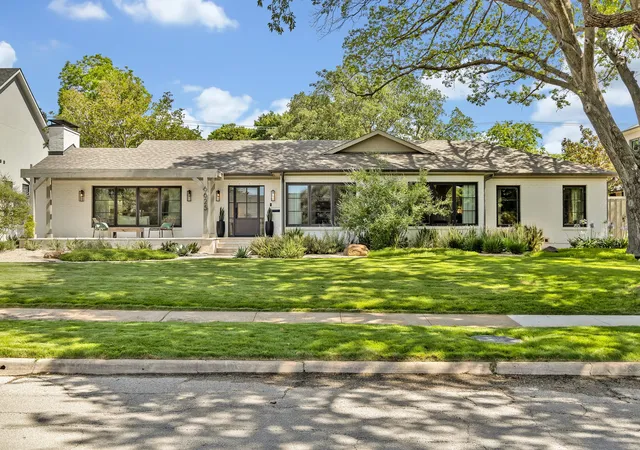 Photo 2 of Single family home for sale at 6625 Bob O Link Dr, Dallas, TX 75214 | MLS# 21325960 | Listing updated on 2026-09-13