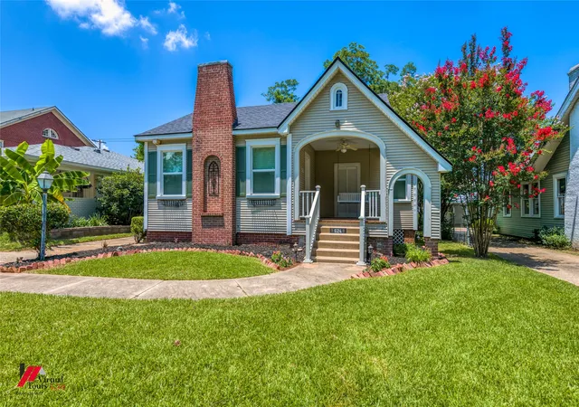 Photo 2 of Sale Pending at 624 Ratcliff St, Shreveport, LA 71104 | MLS# 21324472 | Listing updated on 2026-09-09