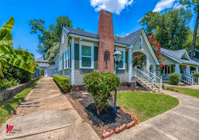 Photo 3 of Sale Pending at 624 Ratcliff St, Shreveport, LA 71104 | MLS# 21324472 | Listing updated on 2026-09-09