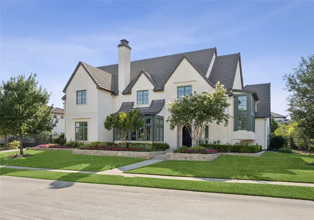 Photo 2 of Single family home for sale at 2021 Granada Trl, Roanoke, TX 76262 | MLS# 21312000 | Listing updated on 2026-09-10