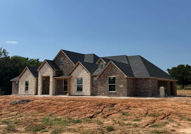 Photo 2 of Single family home for sale at 112 Turtle Back Rdg, Decatur, TX 76234 | MLS# 21326137 | Listing updated on 2026-10-04