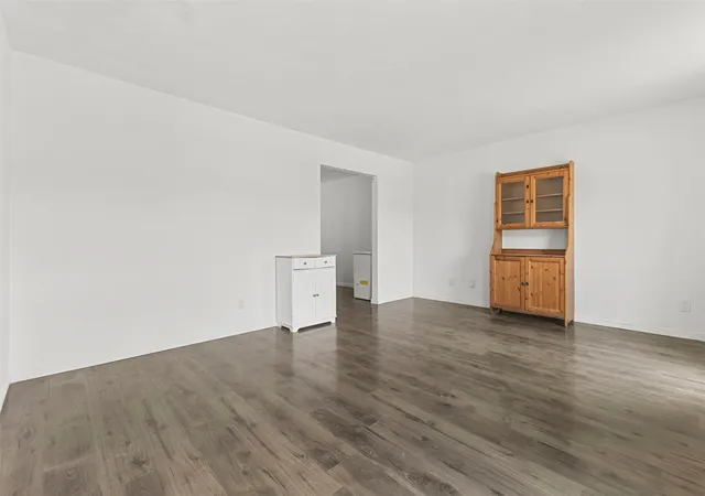 Photo 3 of Single family home for sale at 7233 Bayberry Ln, Dallas, TX 75249 | MLS# 21325643 | Listing updated on 2026-09-09