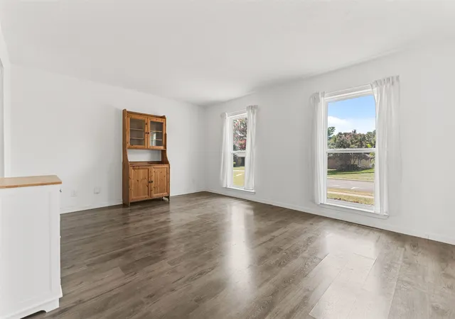 Photo 4 of Single family home for sale at 7233 Bayberry Ln, Dallas, TX 75249 | MLS# 21325643 | Listing updated on 2026-09-09