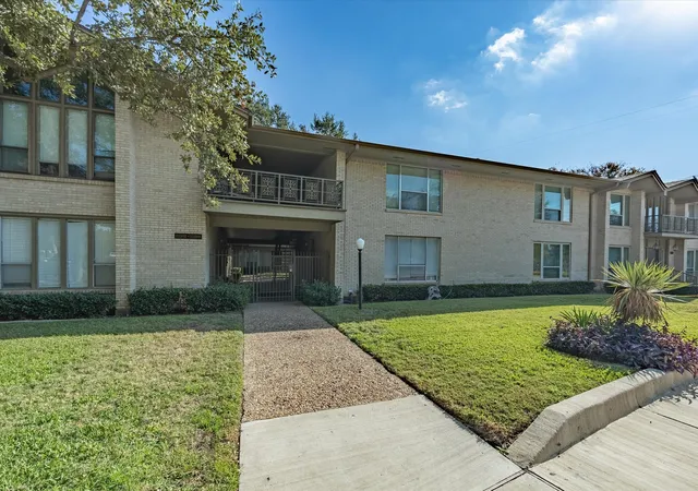 Photo 2 of Condo for sale at 11102 Valleydale Dr #A, Dallas, TX 75230 | MLS# 21326179 | Listing updated on 2026-09-14