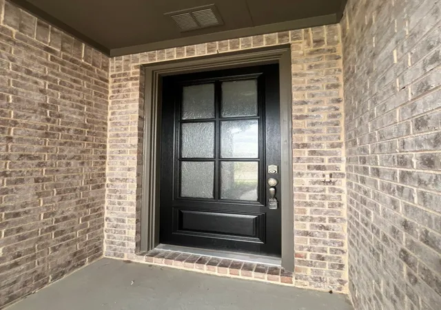 Photo 3 of Single family home for sale at 10004 Birchpoint Dr, Fort Worth, TX 76108 | MLS# 21326194 | Listing updated on 2026-09-10