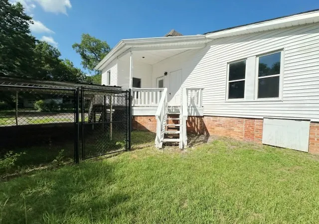 Photo 2 of Single family home for sale at 101 Baker St, Naples, TX 75568 | MLS# 21326186 | Listing updated on 2026-09-08