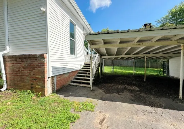 Photo 3 of Single family home for sale at 101 Baker St, Naples, TX 75568 | MLS# 21326186 | Listing updated on 2026-09-08