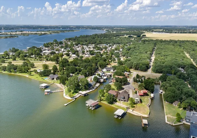 Photo 1 of Manufactured home for sale at 4617 Lyndi Ln, Granbury, TX 76049 | MLS# 21323645 | Listing updated on 2026-07-29