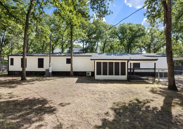 Photo 2 of Manufactured home for sale at 4617 Lyndi Ln, Granbury, TX 76049 | MLS# 21323645 | Listing updated on 2026-07-29