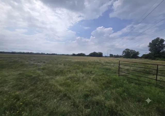 Photo 1 of Land for sale at Lot 1 Cr 4043, Kemp, TX 75143 | MLS# 21325654 | Listing updated on 2026-07-29