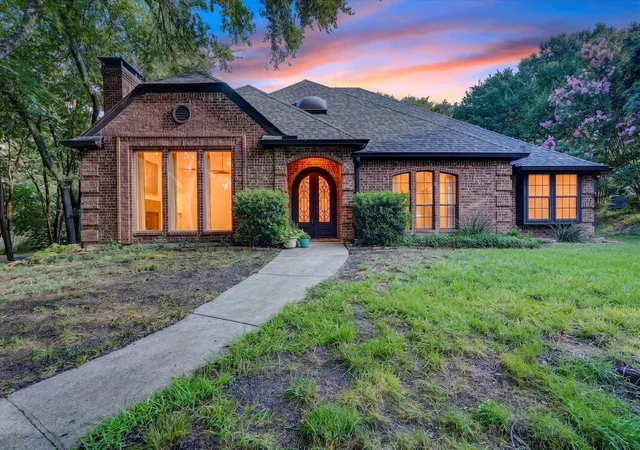 Photo 1 of Single family home for sale at 220 Priscilla Cir, Mc Kinney, TX 75071 | MLS# 21323151 | Listing updated on 2026-09-13