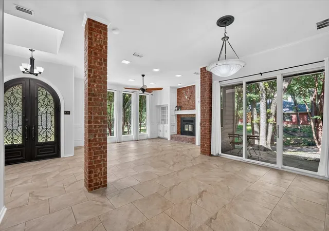 Photo 4 of Single family home for sale at 220 Priscilla Cir, Mc Kinney, TX 75071 | MLS# 21323151 | Listing updated on 2026-09-13