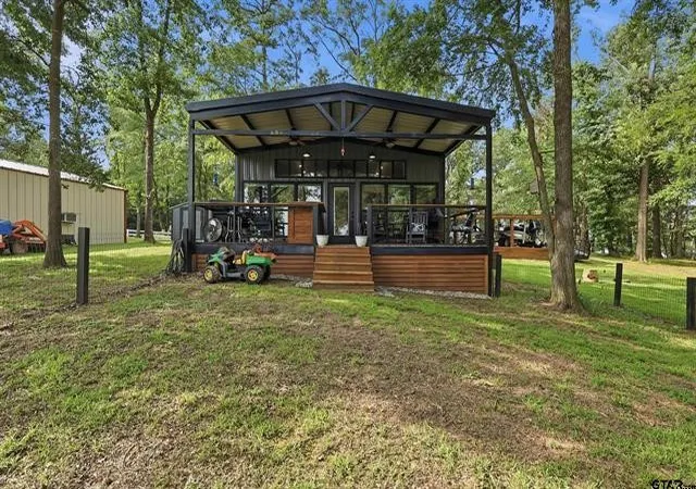 Photo 1 of Single family home for sale at 20 Red Oak, Scroggins, TX 75480 | MLS# 21326365 | Listing updated on 2026-10-20