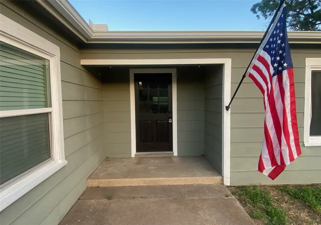 Photo 2 of Sale Pending at 332 Illinois, China Spring, TX 76633 | MLS# 21326408 | Listing updated on 2026-09-14