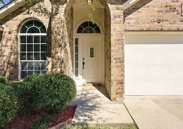 Photo 3 of Single family home for sale at 6541 Serena Ln, Woodway, TX 76712 | MLS# 21325855 | Listing updated on 2026-09-10