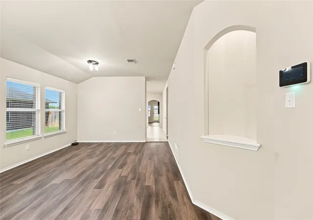 Photo 4 of Single family home for sale at 6541 Serena Ln, Woodway, TX 76712 | MLS# 21325855 | Listing updated on 2026-09-10