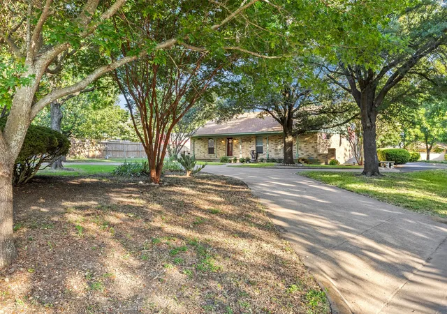 Photo 2 of Single family home for sale at 110 Pecan St, Red Oak, TX 75154 | MLS# 21325783 | Listing updated on 2026-09-27