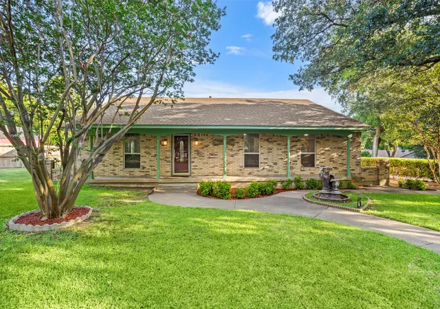Photo 1 of Single family home for sale at 110 Pecan St, Red Oak, TX 75154 | MLS# 21325783 | Listing updated on 2026-09-27