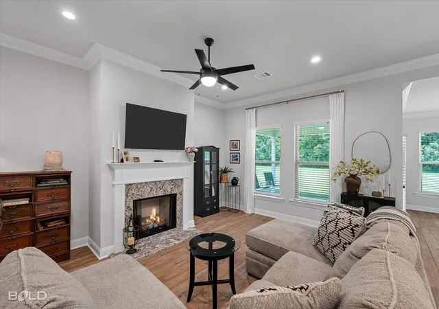 Photo 3 of Single family home for sale at 239 Saint Edmunds Wy, Bossier City, LA 71111 | MLS# 21323517 | Listing updated on 2026-09-12
