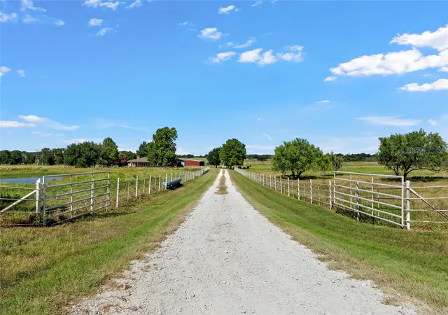 Photo 4 of Sale Pending at 729 Hcr 2224 E, Aquilla, TX 76622 | MLS# 21325871 | Listing updated on 2026-09-23