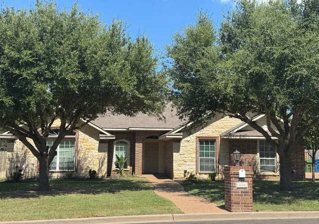Photo 1 of Single family home for sale at 436 W Wall St, Hewitt, TX 76643 | MLS# 21326103 | Listing updated on 2026-09-14